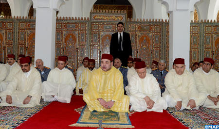 أمير المؤمنين يدشن بالرباط مسجد &#8220;الأخوة الإسلامية&#8221; ويؤدي به صلاة الجمعة